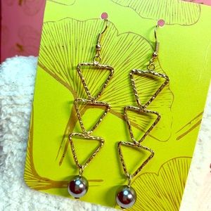 Hamilton gold and pearl Hawaiian Mauna earrings